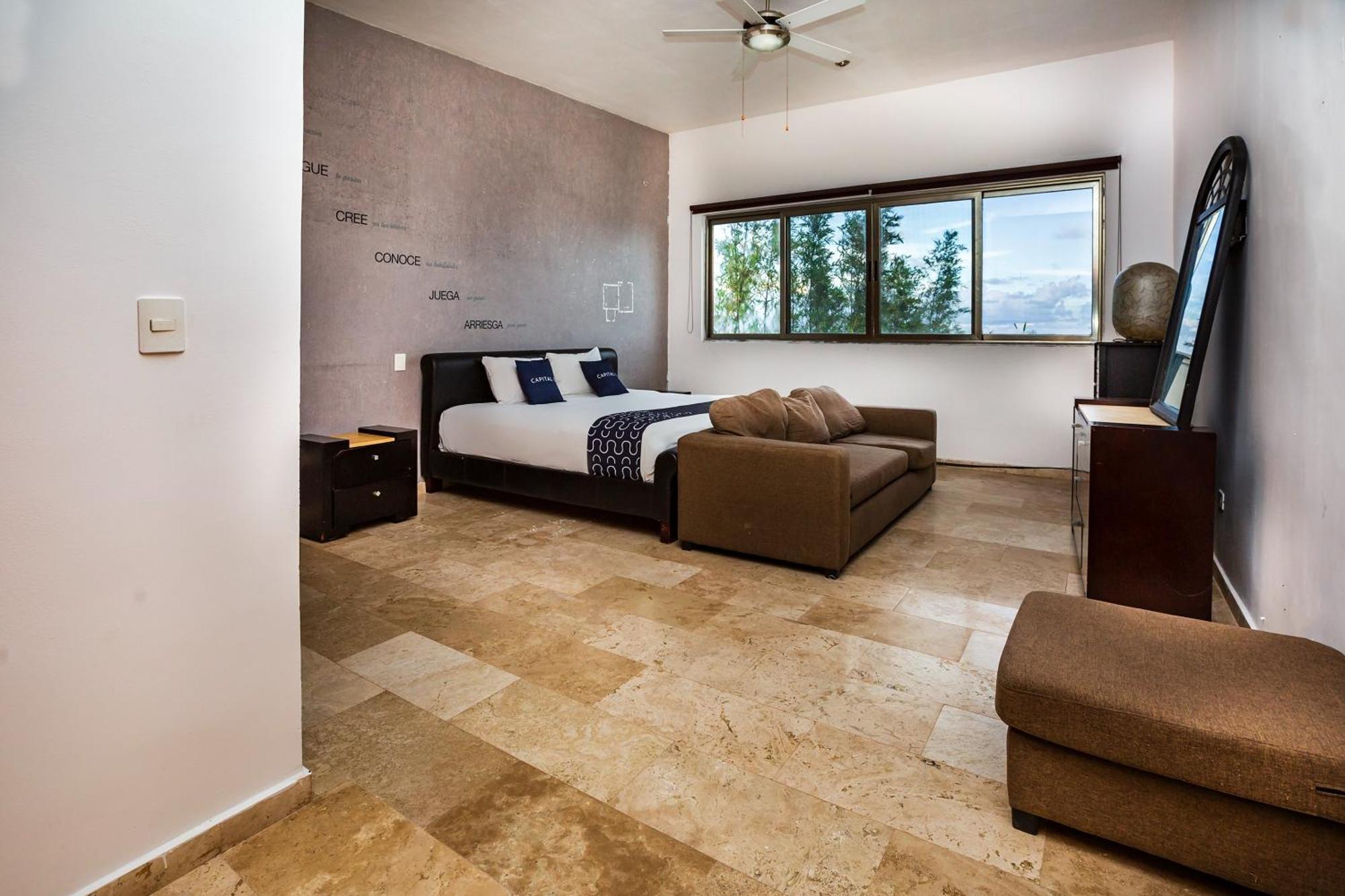 Capital O International Airport 24 7 Hotel Cancun